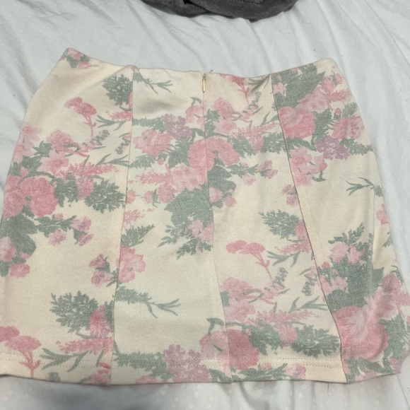 Floral skirt from Tobi - Picture 2 of 4
